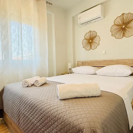 Modern Garden Apartments, Delta Hospitality Appartement *