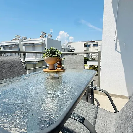 Modern Garden Apartments, Delta Hospitality * Ofrínion